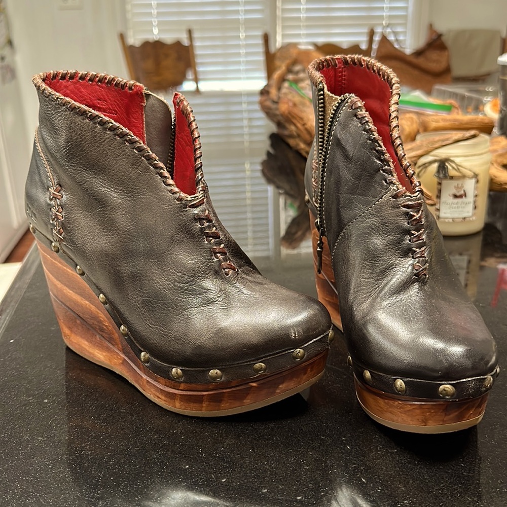 NEW Bed Stu Marina Black Teak Rustic Leather Wood Wedge Boot Bootie Womens 7.5